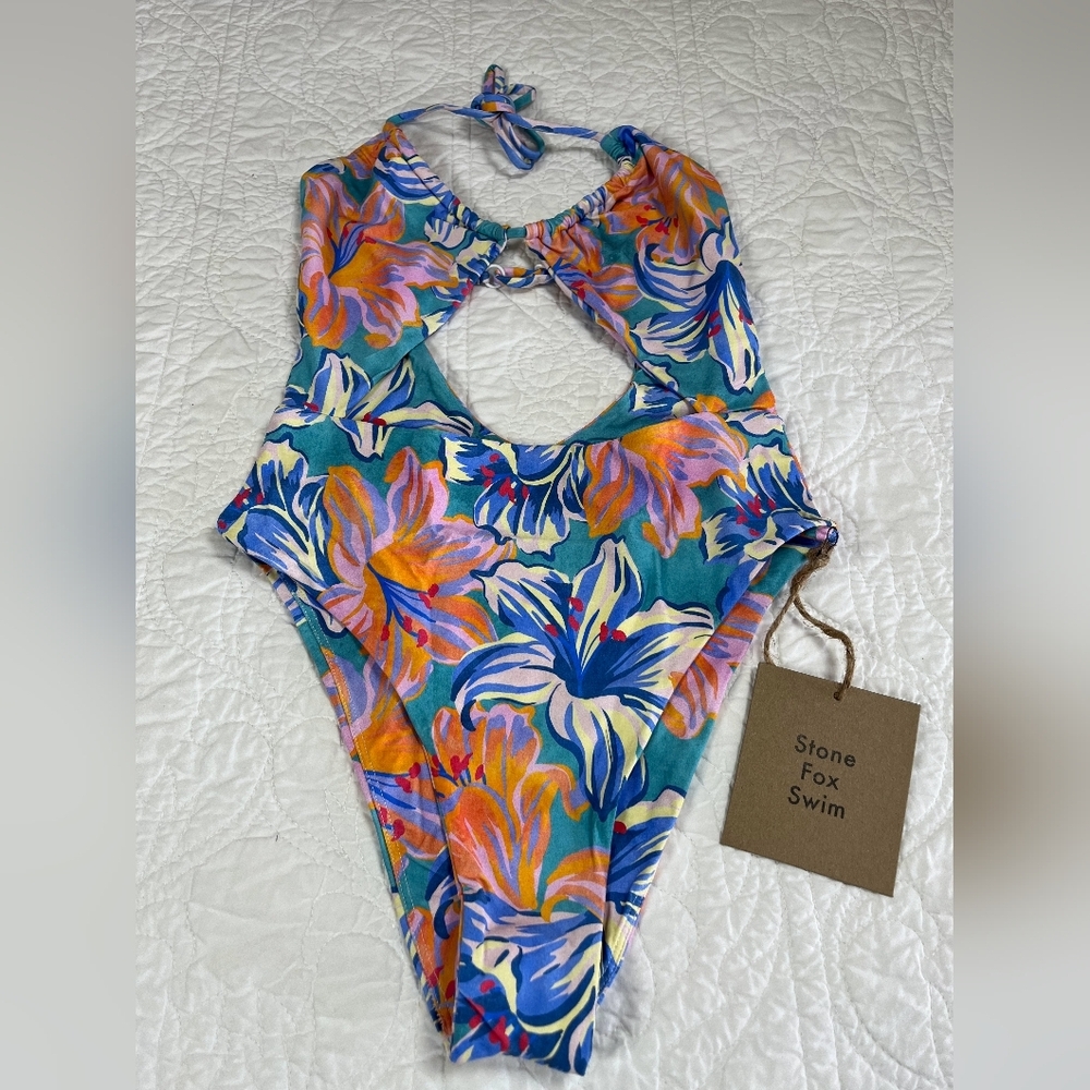 NWT Stone Fox Swim Tropical Lily Riva Swimsuit